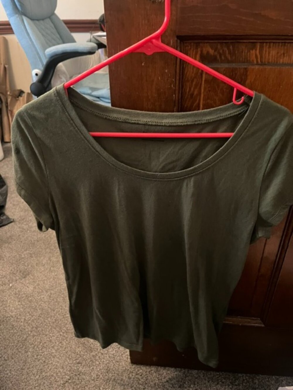 No Boundaries Olive Green Short Sleeve Tee Size Large